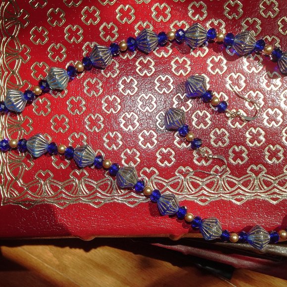 Handcrafted artisanal necklace & earring set made from Czech bicone beads - Picture 3 of 11